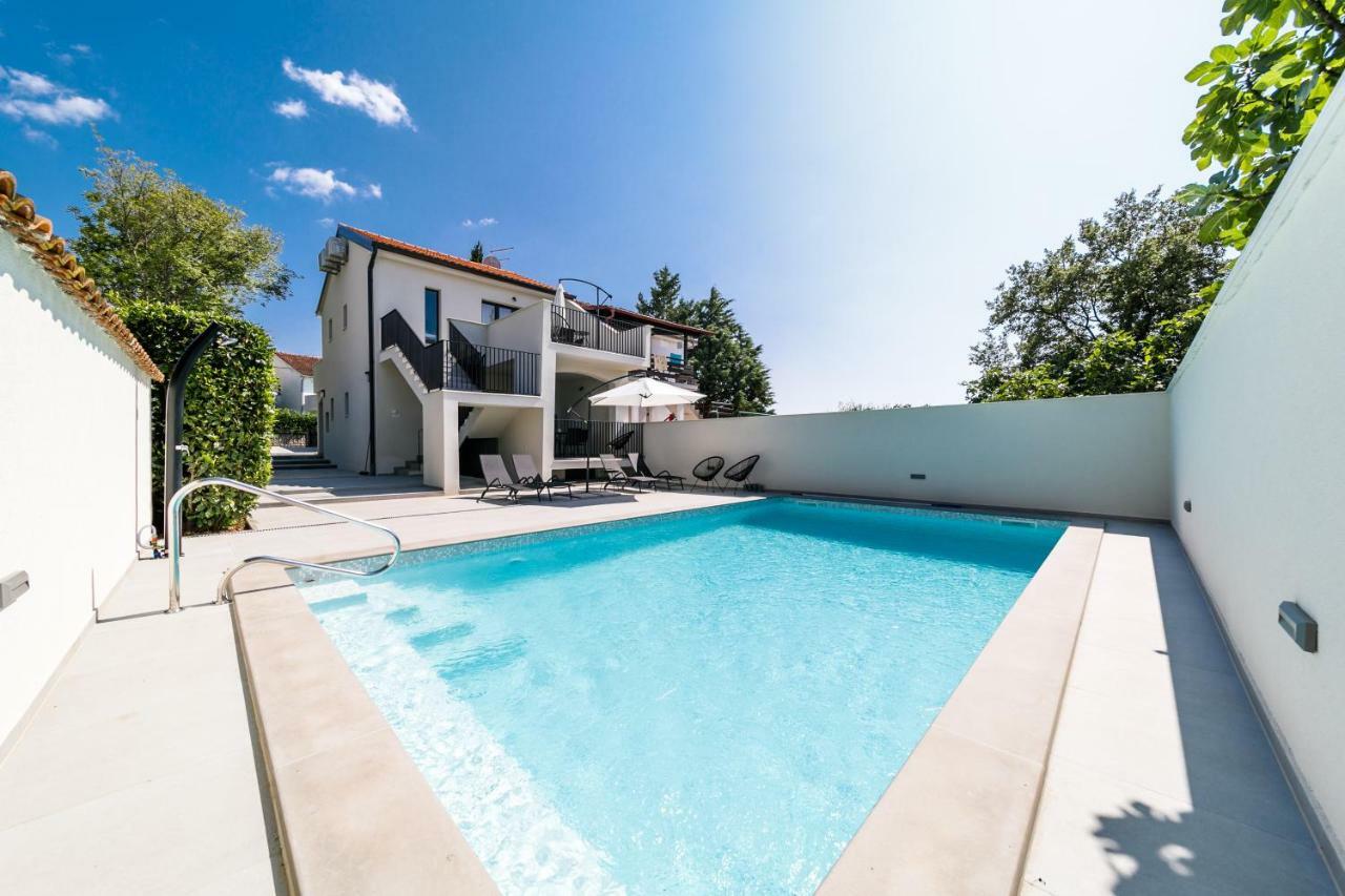 מלון מאלינסקה Mari House מראה חיצוני תמונה